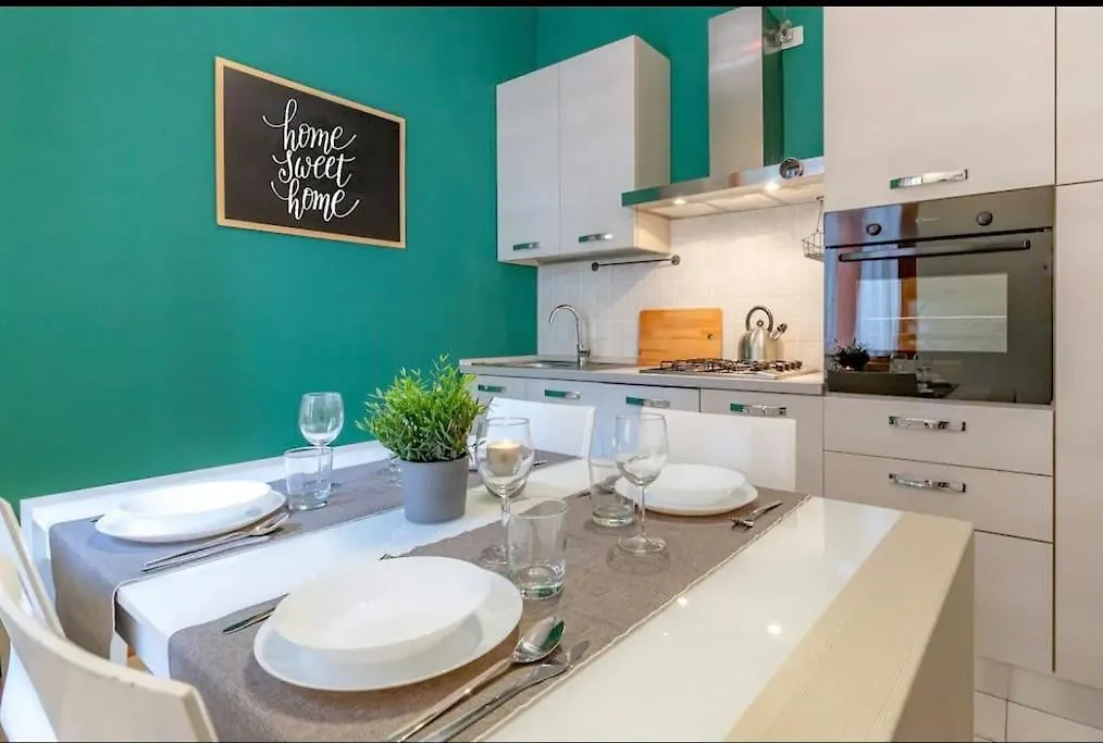 Apartment Milano Centrale - M3 Sondrio, Duomo 10 Minuti