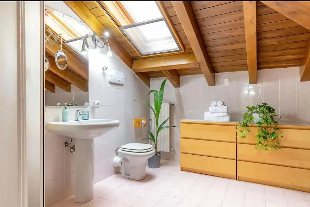 Apartment Milano Centrale - M3 Sondrio, Duomo 10 Minuti